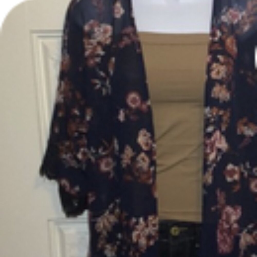 Embrace Effortless Style: Wallflower XL  Open-Front Kimono - Picture 16 of 16
